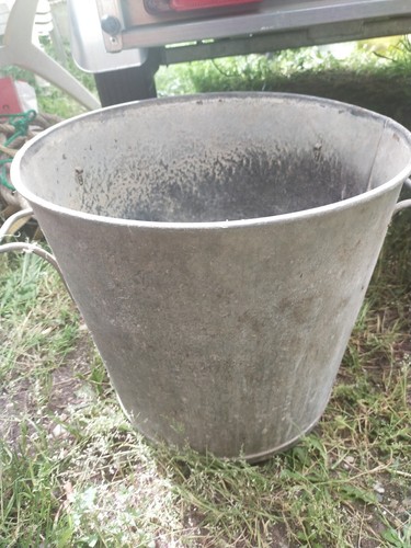 Ancienne bassine lessiveuse - ancienne,