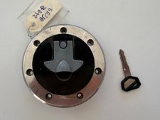 UN BOUCHON RESERVOIR TRAPPE A