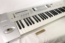 Clavier synthétiseur Korg