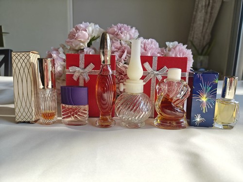 Lot miniatures de parfum - de,