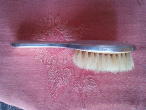 Brosse enfant ancienne
