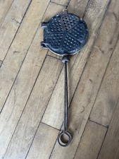ancien gaufrier Rond fonte coeurs Gaufres gaufrettes cheminée