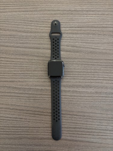 Apple watch - mm, noir