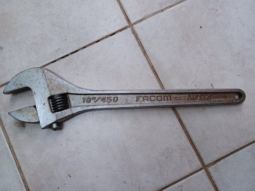Clé mollette 450 - à, 18"