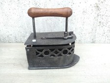 FER A REPASSER  n° 4 -  FER A BRAISE - BATEAU A BRAISE DU XIX ieme