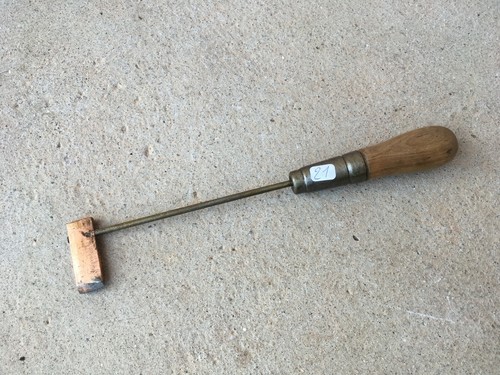 Old tool outil - tool, /