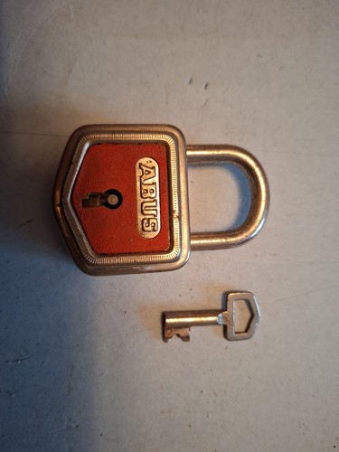 Cadenas ancien marque abus - cadenas,