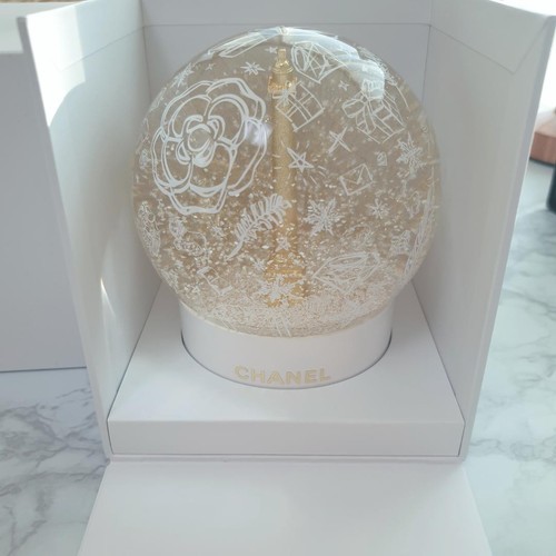 Chanel snow globe dome - dome, vendome