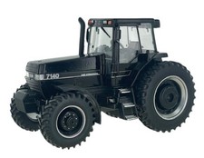 BRITAINS - Tracteur de couleur Noir - Limité à 501 pièces - CASE IH Magnum 71...