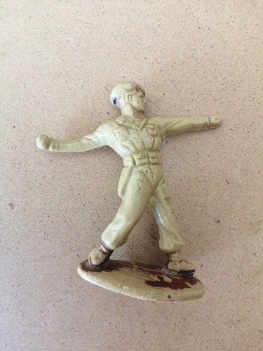 Figurine soldat lançant une - lançant,