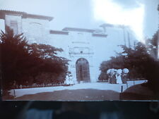 OLD PHOTO CIRCA 1900 TOULOUSE GARDEN DOOR OF PLANTS WOMEN UMBRELLAS