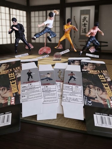 Superbe figurine bruce - superbe,