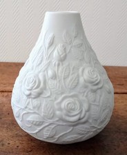 Ancien joli vase en biscuit décor Rosier KPM Royal Porzellan Bavaria Germany C39