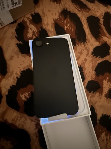 Apple iphone 17e - apple,