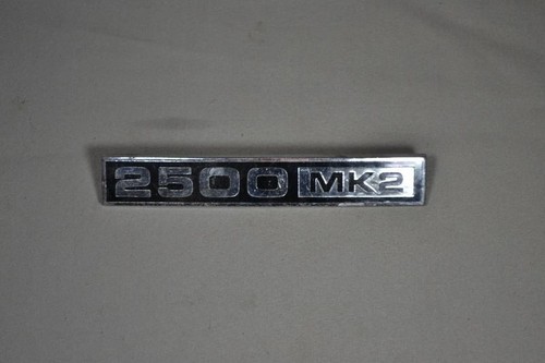 Logo coffre triumph 2500 - triumph, "2500