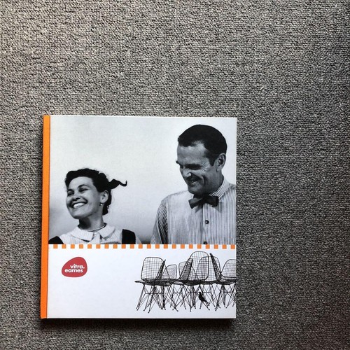 Vitra eames - by,