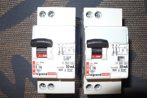 Disjoncteur differentiel 16a - differentiel,