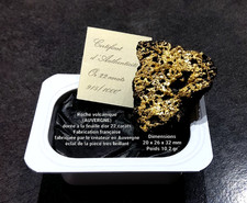 Roche volcanique dorée à la feuille d'or 22 carats fabriquée en Auvergne FRANCE