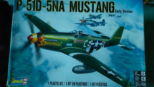 Maquette revell rare - 1/32,