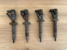 LOT DE 4 INJECTEURS 2.5 DCI