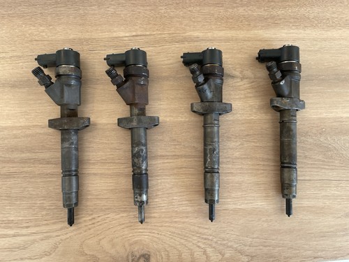 Lot injecteurs 5 dci - 4, 2.5