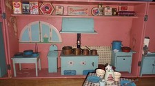 JOUET ANCIEN BOIS BELLE ÉPICERIE CUISINE AVEC NOMBREUX ACCESSOIRES ANNÉES 50