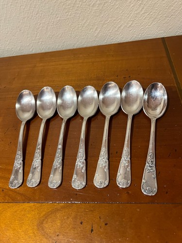 Lot petites cuillères en - de, 7