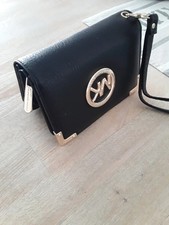Jolie pochette a main