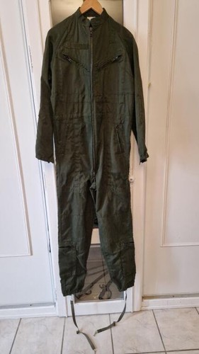 Combinaison militaire - combinaison,