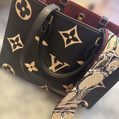 Louis vuitton hand - mm,