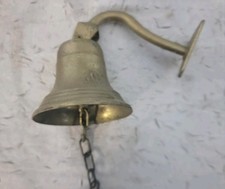 Ancienne cloche de porte à