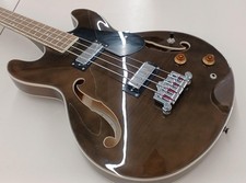 Guitare basse électrique