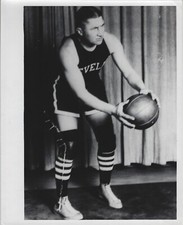 Original Dutch Dehnert Cleveland Rosenblums ABL HOF Center-Forward 8x10 Photo