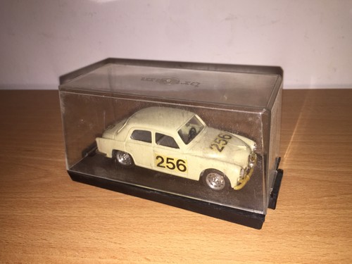 R090 brumm alfa romeo - brumm,