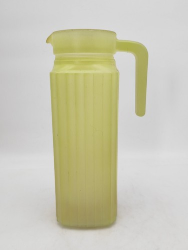 élégante carafe eau - à,