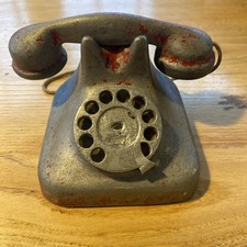 Ancien jouet, téléphone en