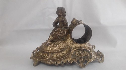 Ancien corps pendule en - de,