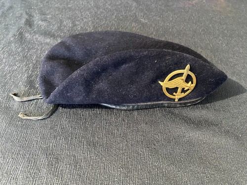 Beret insigne militaire - +,