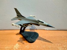 avion altaya n° 39  FALCON F16