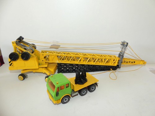 Camion mercedes avec grue - sa,