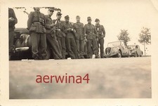 Soldats allemands avec butin