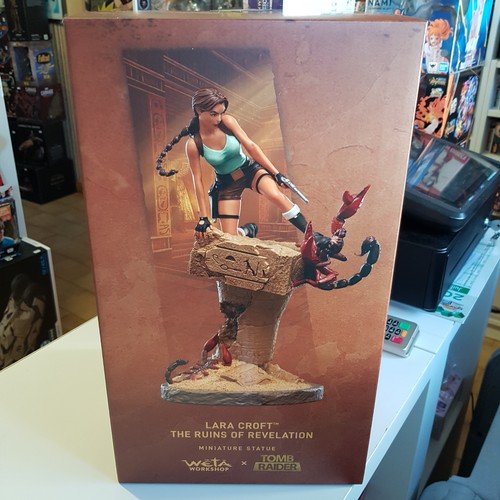 Figurine tomb raider - figurine, statue