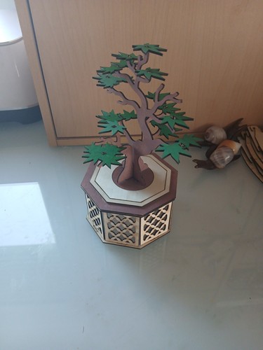 Boîte décorative hexagonale