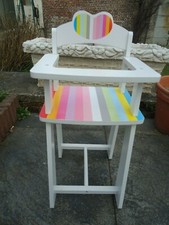 Chaise haute de poupée en