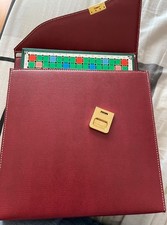 Jeu de Scrabble de voyage à trous façon maroquinerie. 2 plateaux complets