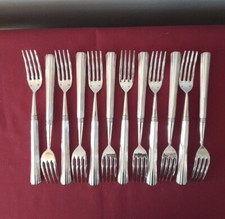 12 fourchettes de table métal