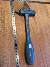 N°223 outillage outils