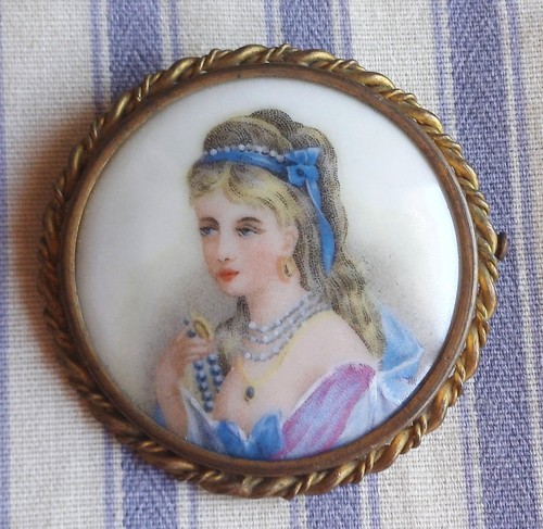 Ancienne broche porcelaine - ancienne,