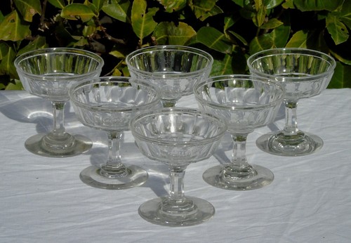 Baccarat service 6 coupes - service,