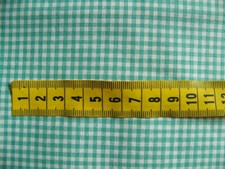 LARGE GREEN AND WHITE GINGHAM TILE FABRIC COUPON - 285 cm - TIS 61